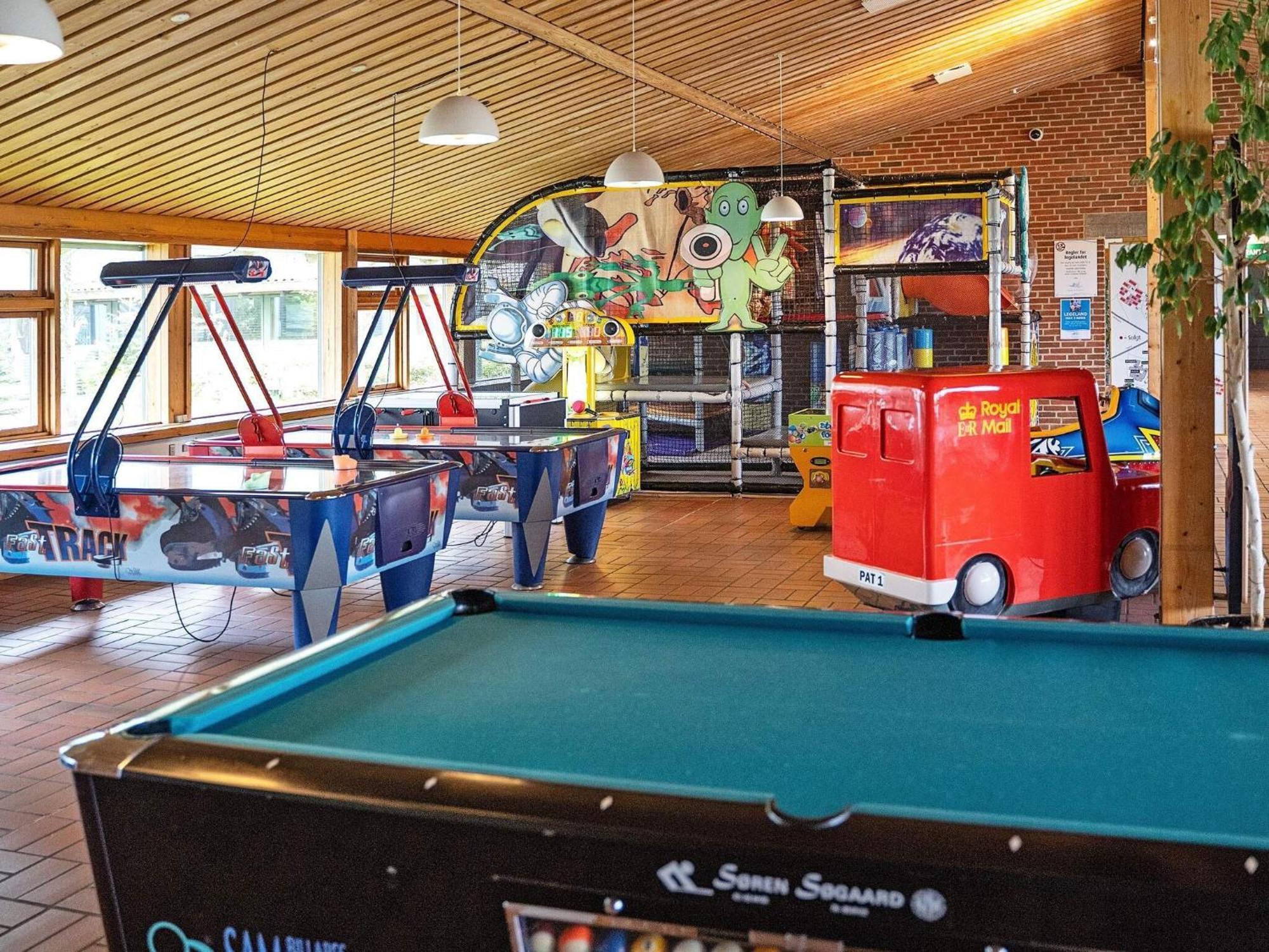 6 Person Holiday Home On A Holiday Park In Gilleleje Esterno foto